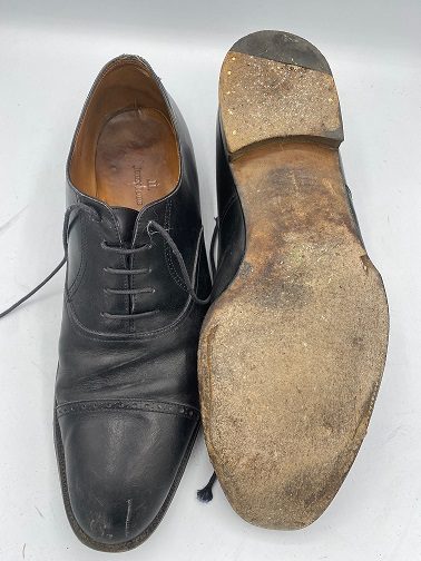 Photo paire de chaussures John LOBB avant réparation